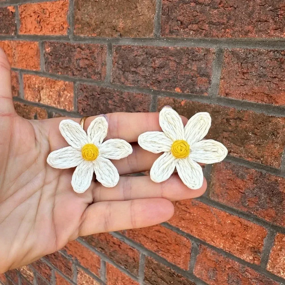 Lalita Daisy Sky Boho Raffia Flower Earrings - Picture 8 of 11